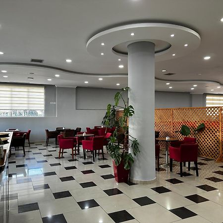 Hotel St.Pauli Shkodër Exteriör bild