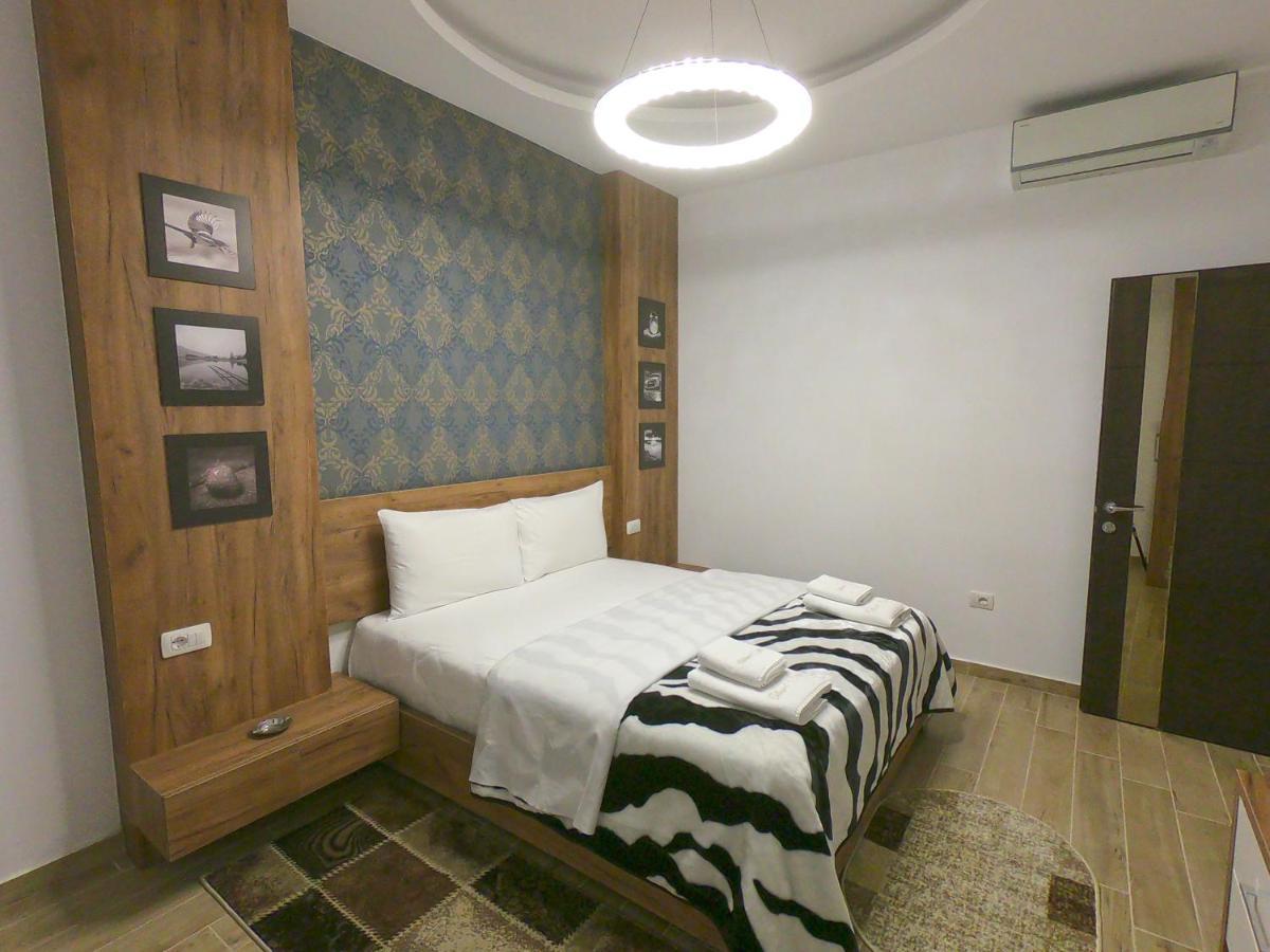 Hotel St.Pauli Shkodër Exteriör bild